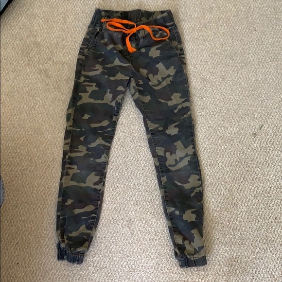 camo pants - Picture 1 of 2